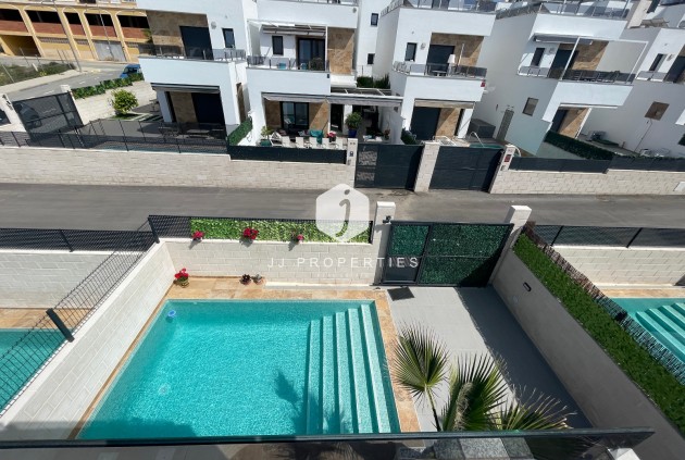 Aus zweiter Hand - Villa -
Benijofar - Costa Blanca