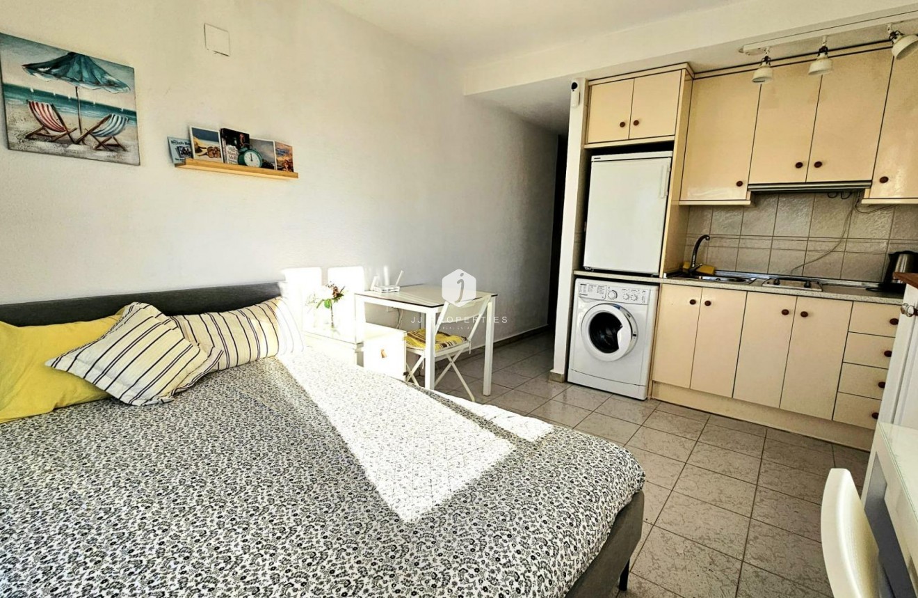 Tweedehands - Appartement / flat -
Torrevieja - Torreblanca