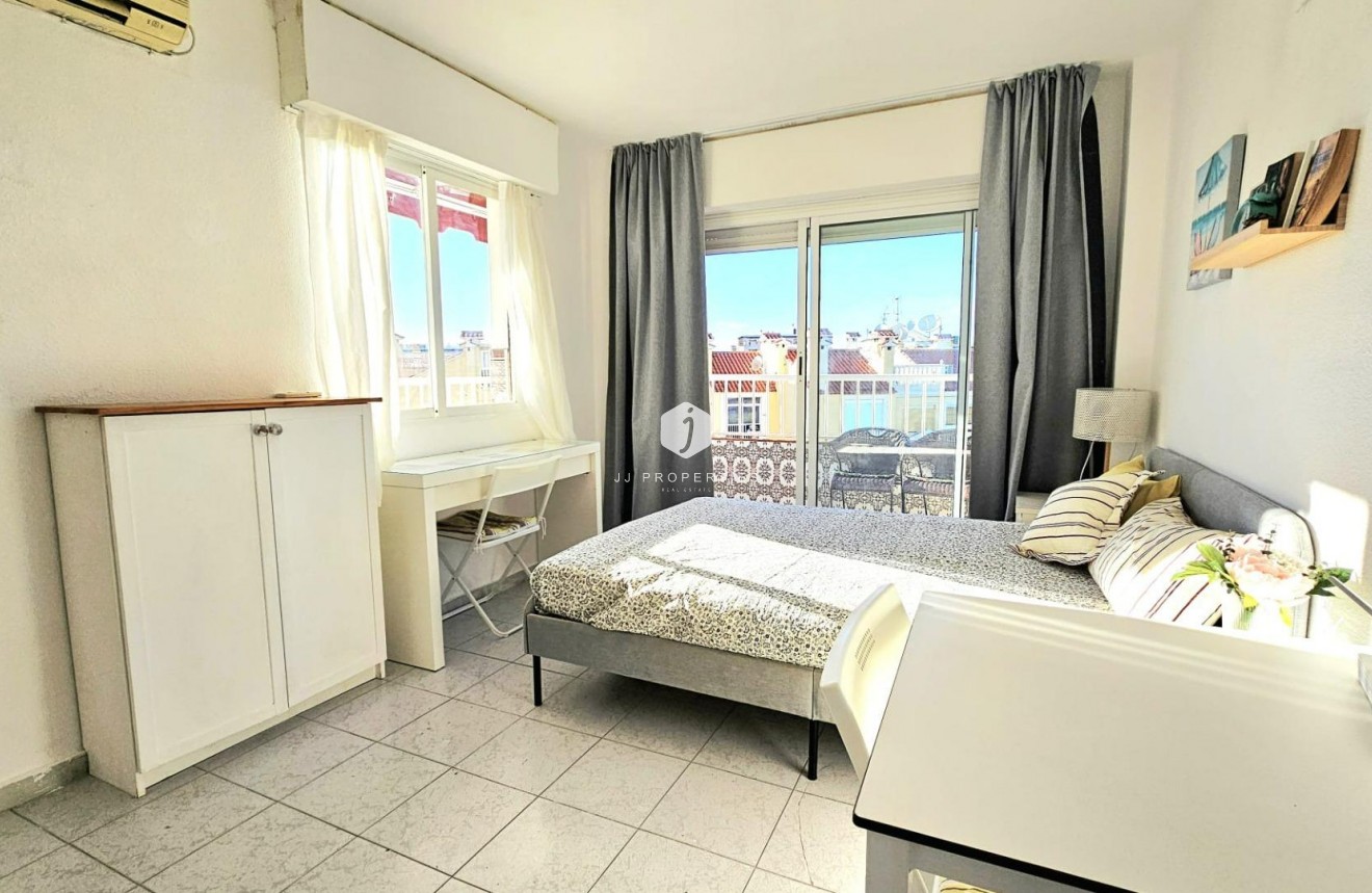 Tweedehands - Appartement / flat -
Torrevieja - Torreblanca