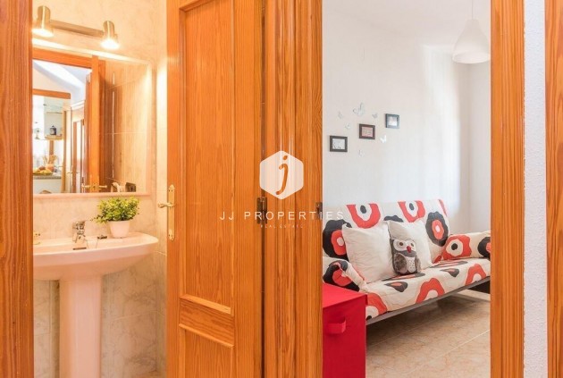 Resale - Chalet -
Orihuela Costa - Playa Flamenca