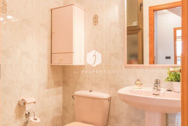 Resale - Chalet -
Orihuela Costa - Playa Flamenca