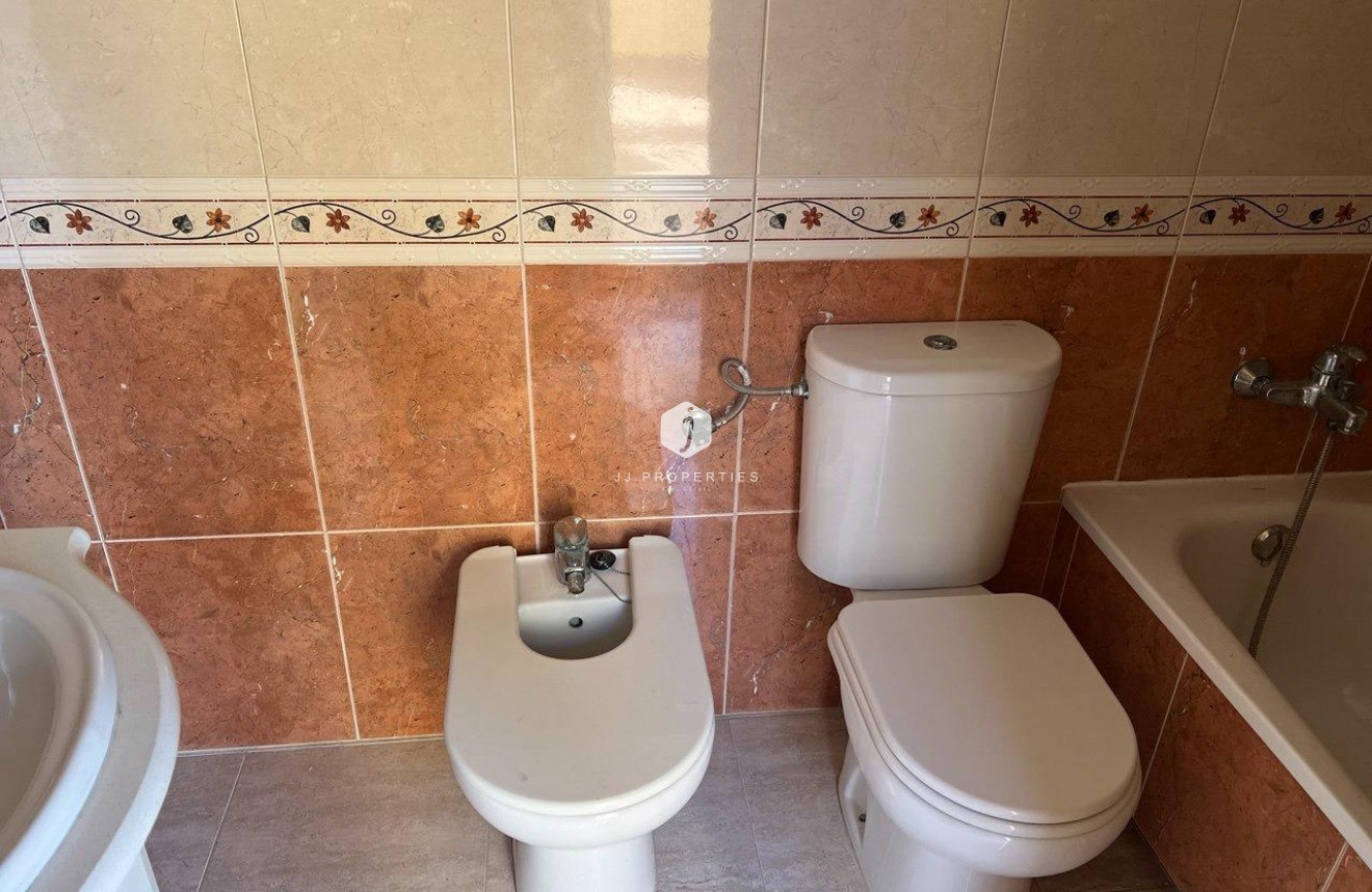 Resale - Penthouse -
Guardamar del Segura - puerto deportivo