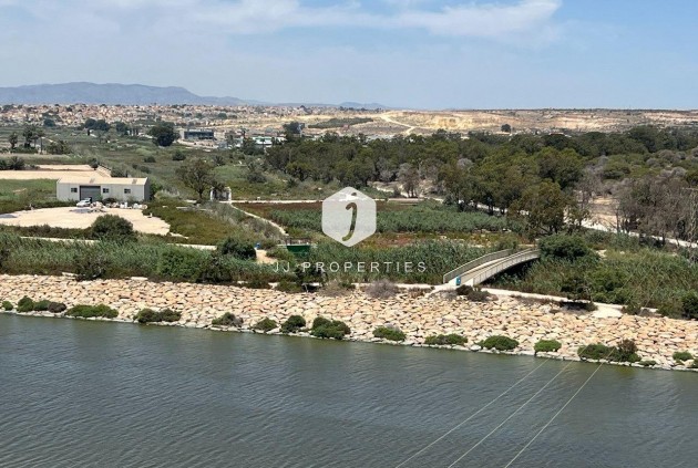 Resale - Penthouse -
Guardamar del Segura - puerto deportivo