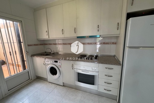 Segunda mano - Bungalow -
Torrevieja - La Siesta - El Salado - Torreta