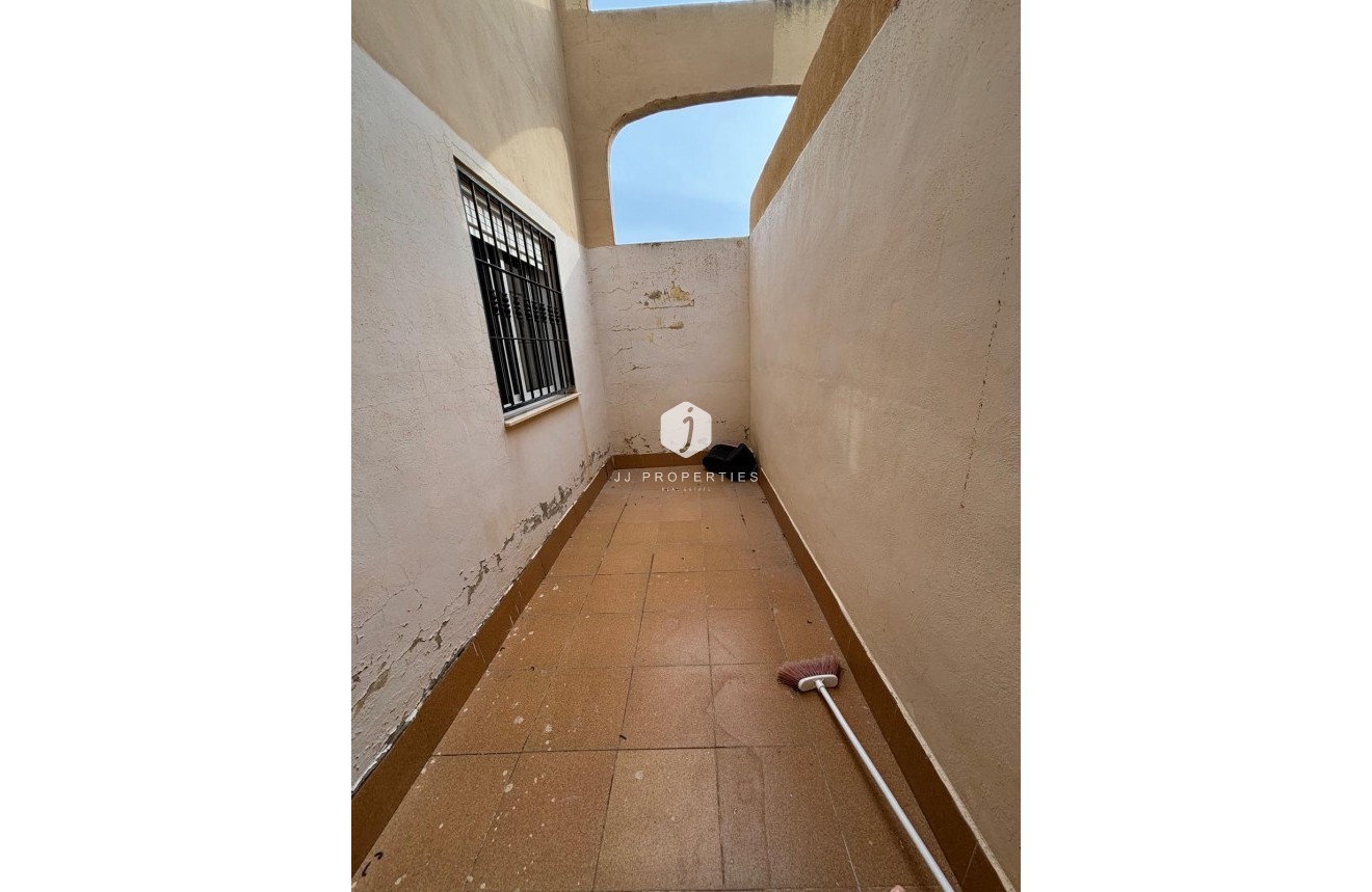 Segunda mano - Bungalow -
Torrevieja - La Siesta - El Salado - Torreta