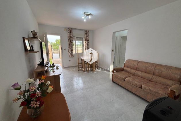 Segunda mano - Bungalow -
Torrevieja - La Siesta - El Salado - Torreta