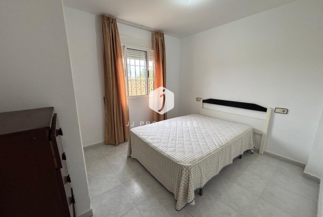 Segunda mano - Bungalow -
Torrevieja - La Siesta - El Salado - Torreta