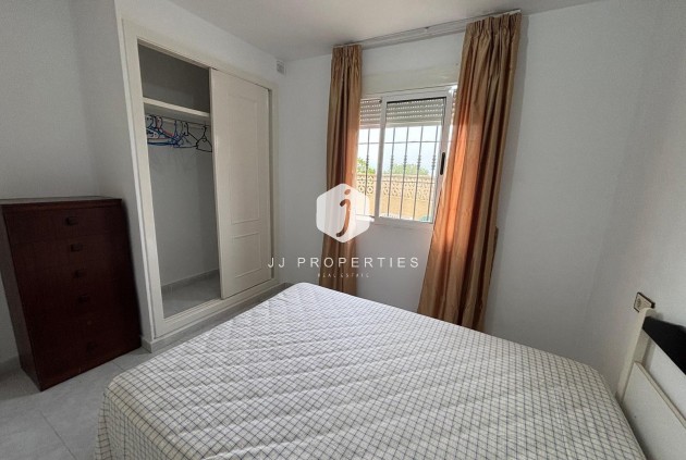 Segunda mano - Bungalow -
Torrevieja - La Siesta - El Salado - Torreta