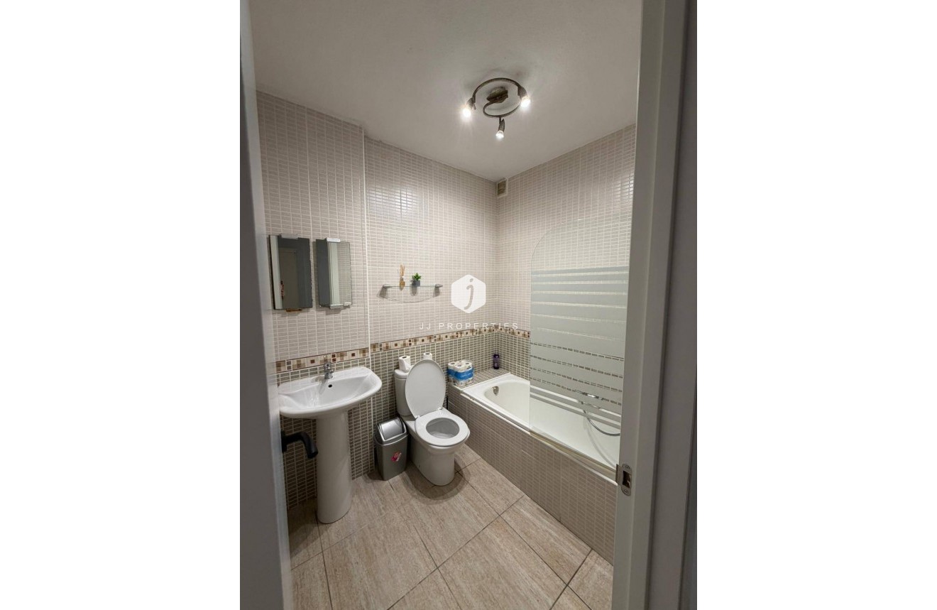 Aus zweiter Hand - Wohnung -
Orihuela Costa - La Regia