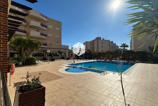 Aus zweiter Hand - Wohnung -
Orihuela Costa - Campoamor