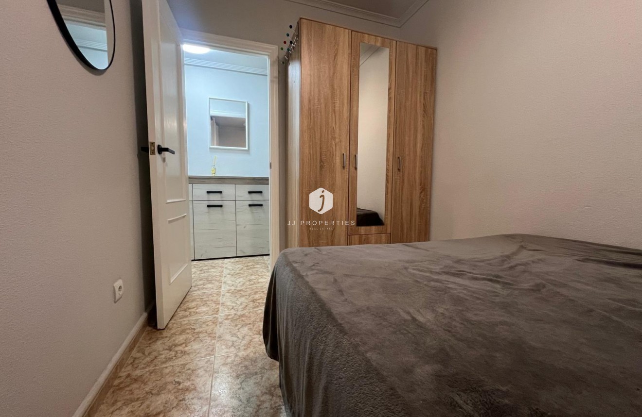 Tweedehands - Appartement / flat -
Torrevieja - Centro