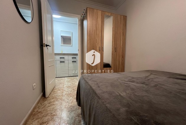 Tweedehands - Appartement / flat -
Torrevieja - Centro