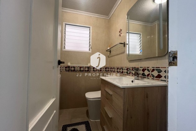 Tweedehands - Appartement / flat -
Torrevieja - Centro