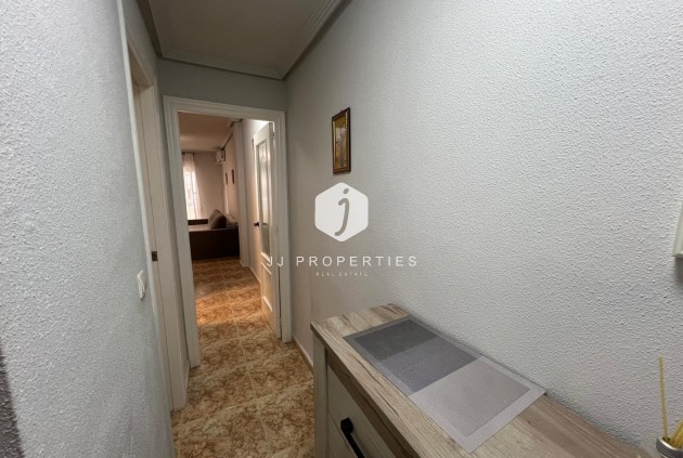 Tweedehands - Appartement / flat -
Torrevieja - Centro