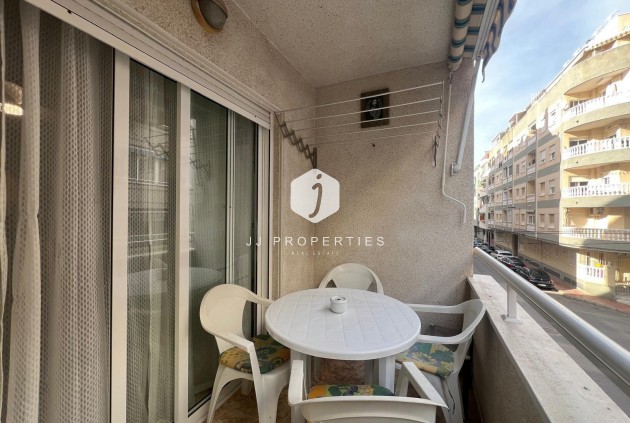 Tweedehands - Appartement / flat -
Torrevieja - Centro