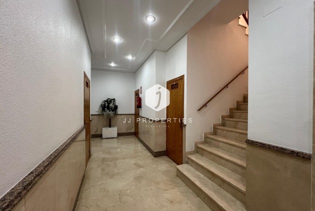 Tweedehands - Appartement / flat -
Torrevieja - Centro