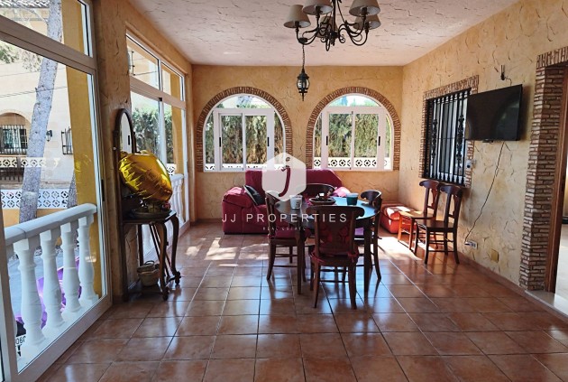 Segunda mano - Villa -
Torrevieja - Los Balcones