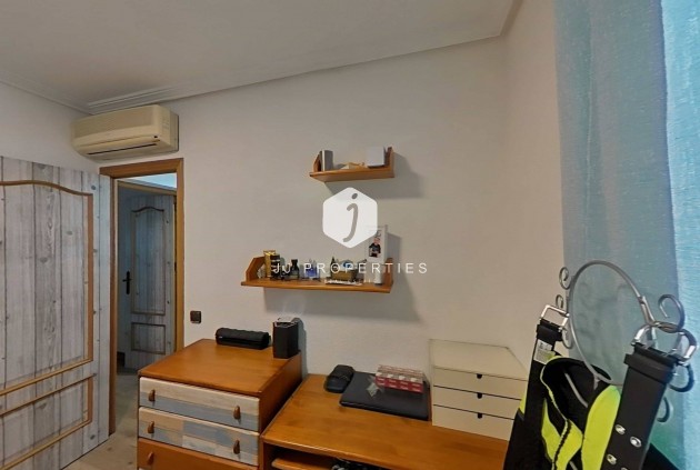 Segunda mano - Villa -
Torrevieja - Los Balcones