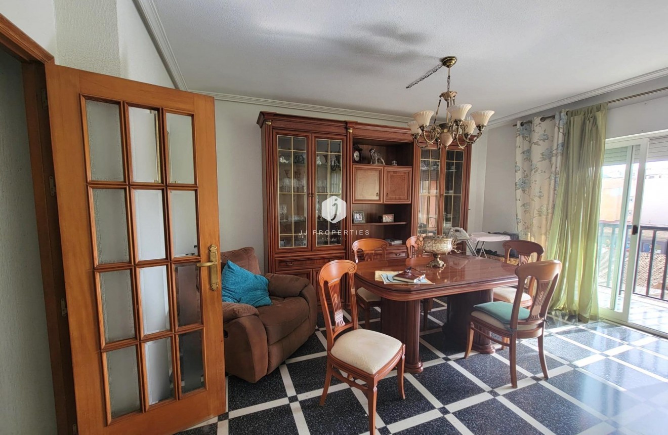 Resale - Apartment / flat -
Torrevieja - Centro