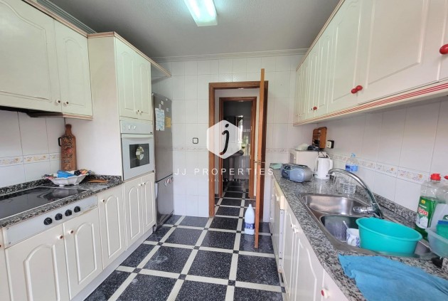 Resale - Apartment / flat -
Torrevieja - Centro