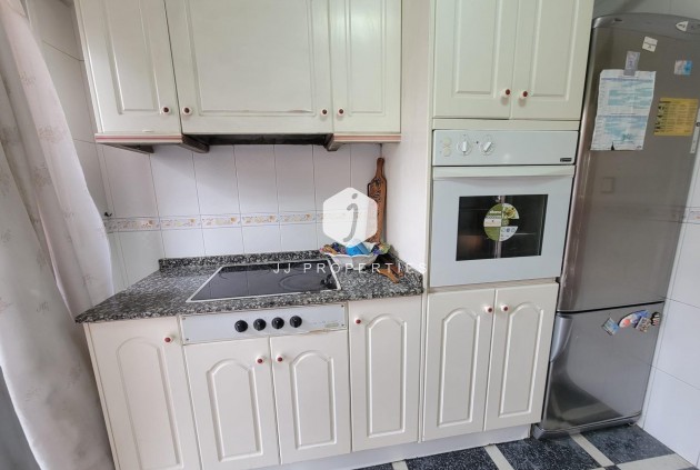 Resale - Apartment / flat -
Torrevieja - Centro