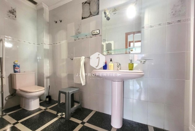 Resale - Apartment / flat -
Torrevieja - Centro