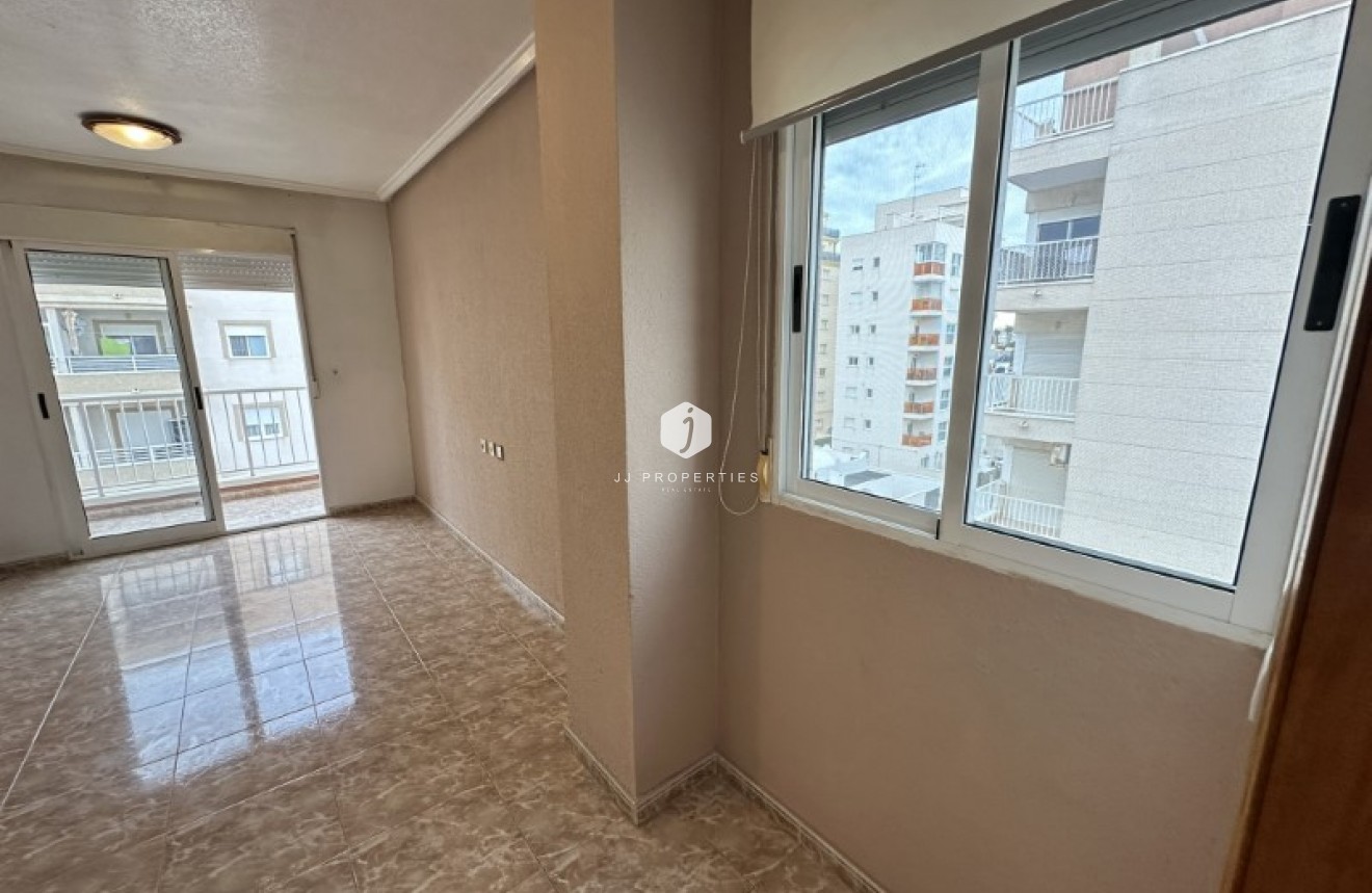 Resale - Apartment / flat -
Torrevieja - Costa Blanca