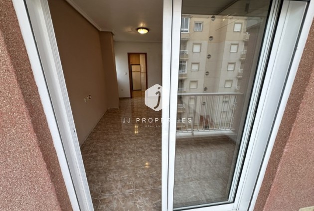 Resale - Apartment / flat -
Torrevieja - Costa Blanca