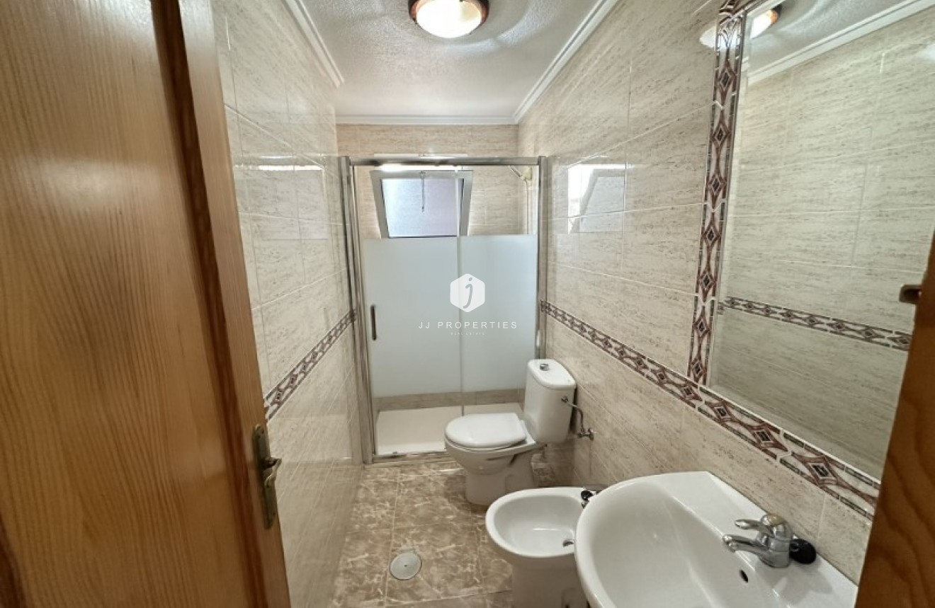 Resale - Apartment / flat -
Torrevieja - Costa Blanca