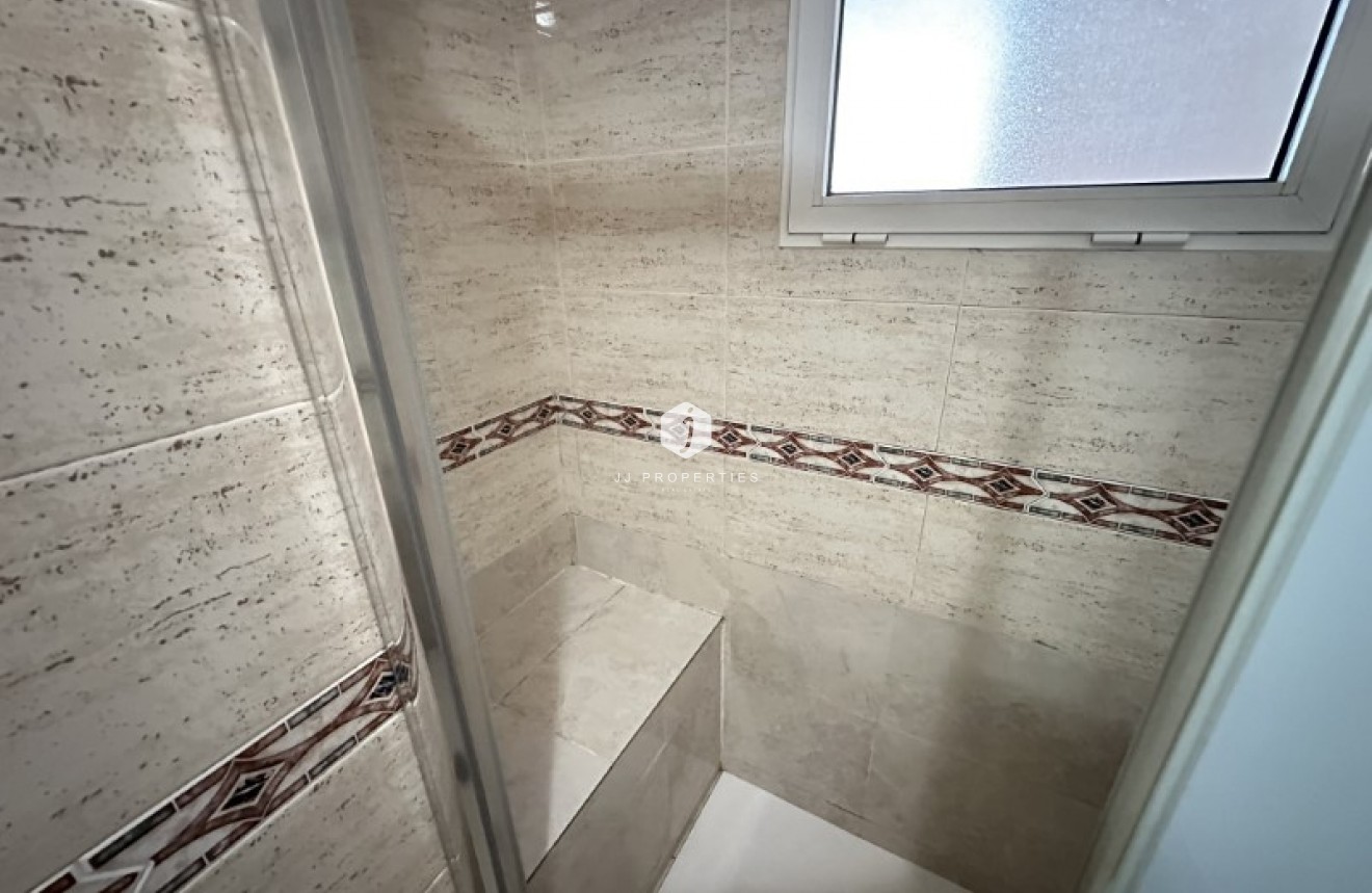 Resale - Apartment / flat -
Torrevieja - Costa Blanca