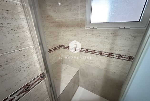 Resale - Apartment / flat -
Torrevieja - Costa Blanca