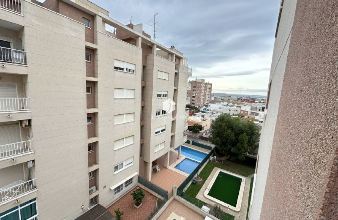 Resale - Apartment / flat -
Torrevieja - Costa Blanca