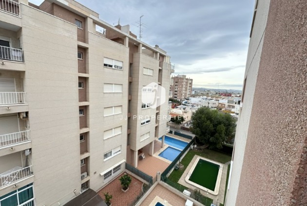 Resale - Apartment / flat -
Torrevieja - Costa Blanca