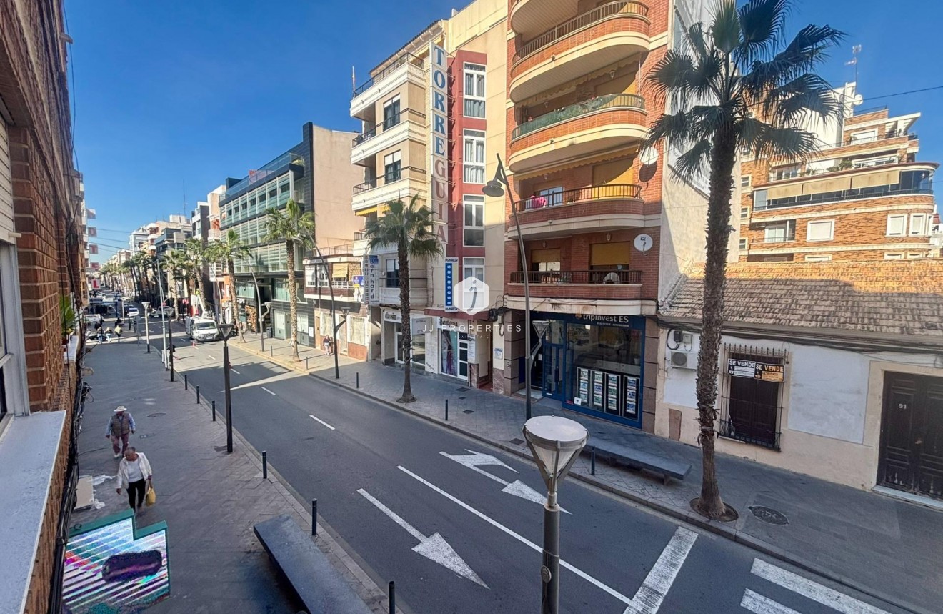 Resale - Apartment / flat -
Torrevieja