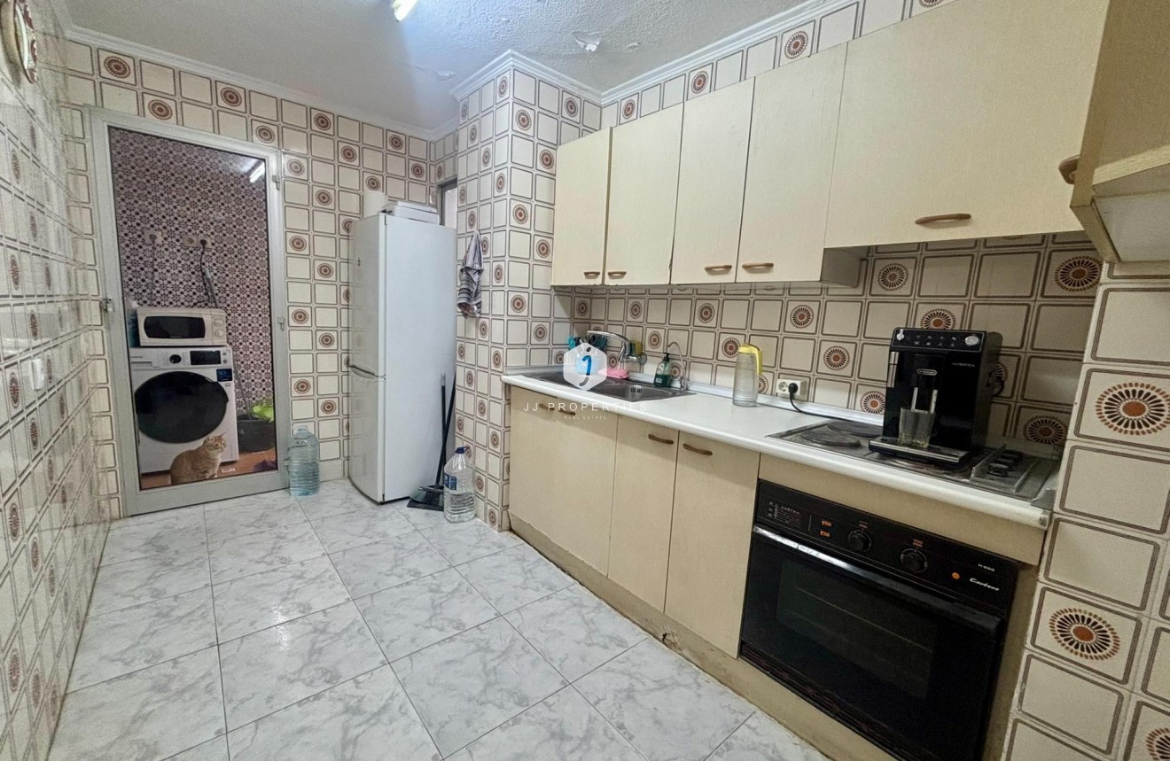 Resale - Apartment / flat -
Torrevieja