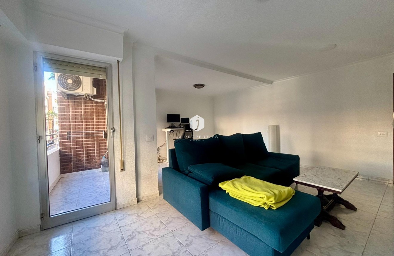 Resale - Apartment / flat -
Torrevieja