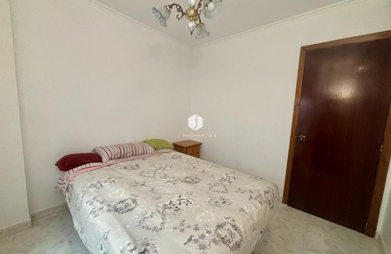 Resale - Apartment / flat -
Torrevieja