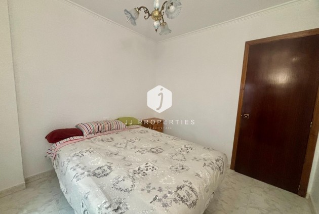 Resale - Apartment / flat -
Torrevieja