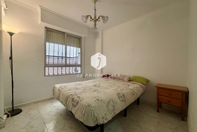 Resale - Apartment / flat -
Torrevieja