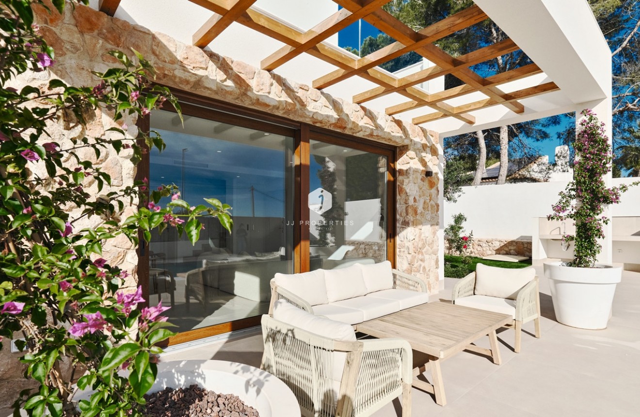 Resale - Villa -
Orihuela Costa - Costa Blanca