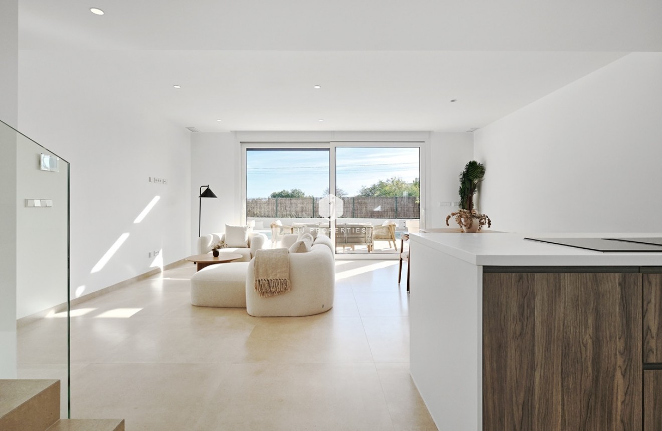 Resale - Villa -
Orihuela Costa - Costa Blanca