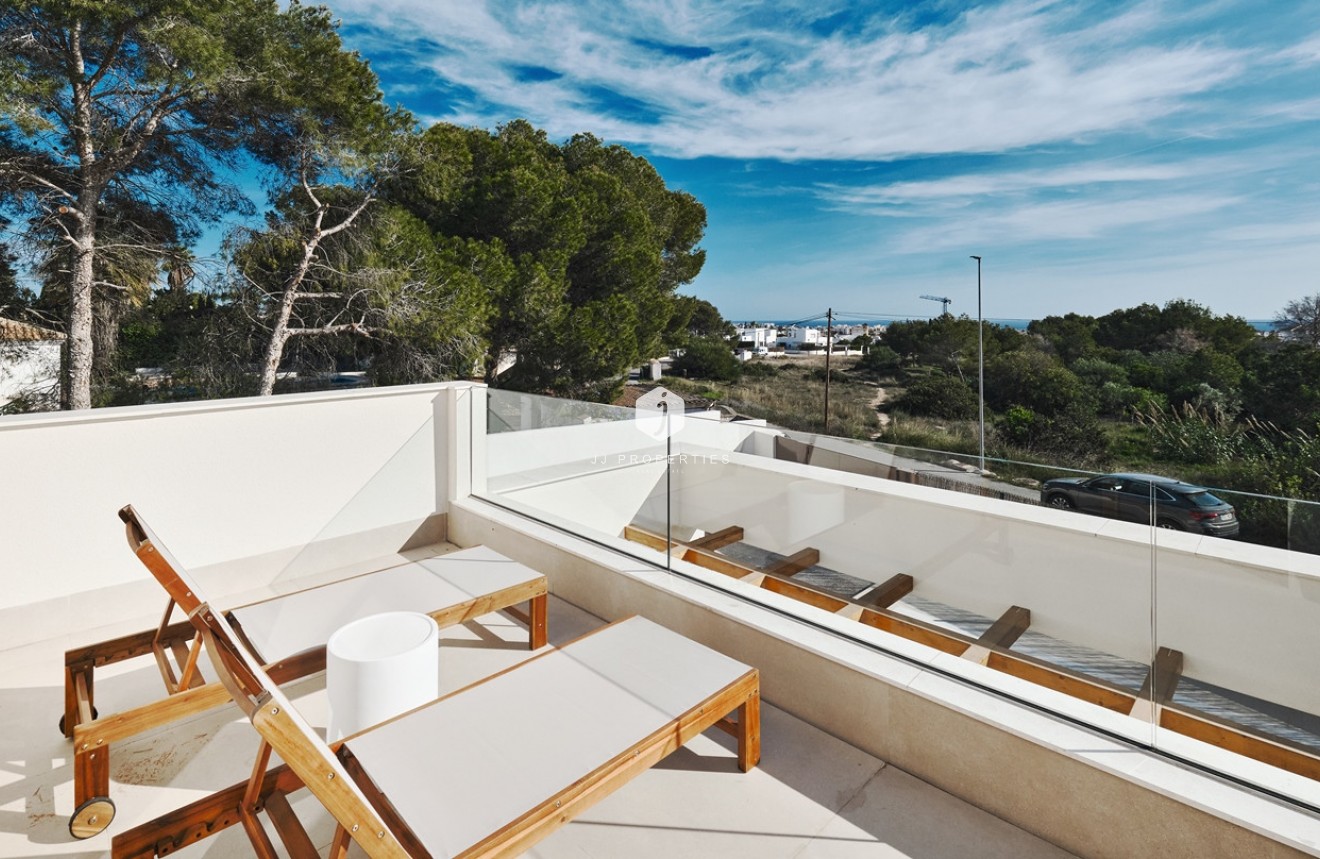 Resale - Villa -
Orihuela Costa - Costa Blanca