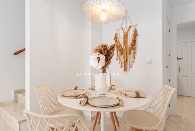 Resale - Chalet -
Orihuela Costa - Costa Blanca