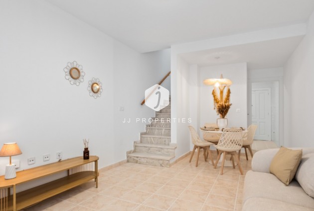 Resale - Chalet -
Orihuela Costa - Costa Blanca