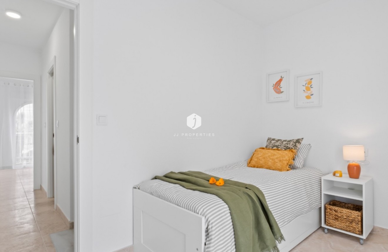 Resale - Chalet -
Orihuela Costa - Costa Blanca