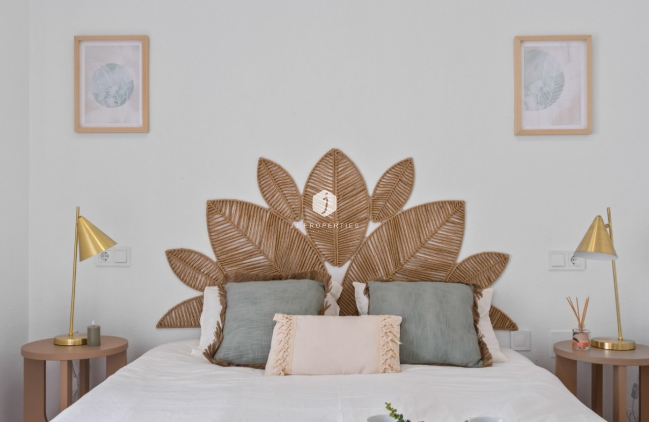 Resale - Chalet -
Orihuela Costa - Costa Blanca