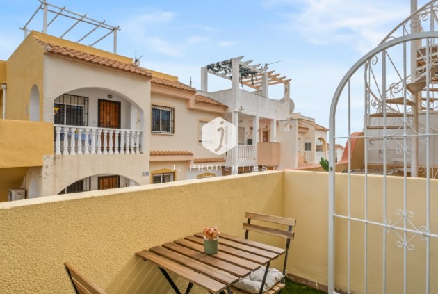 Resale - Chalet -
Orihuela Costa - Costa Blanca