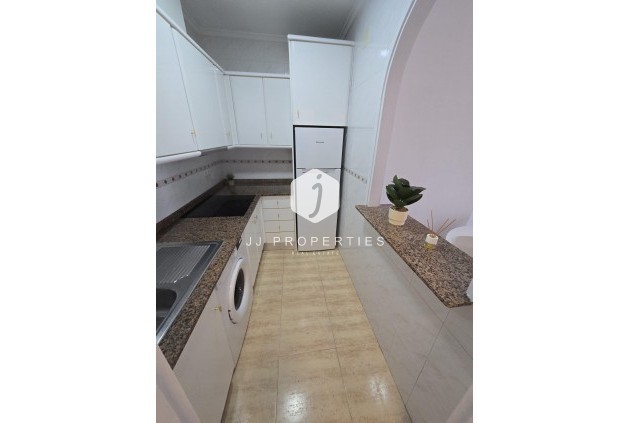Resale - Apartment / flat -
Torrevieja - Torreblanca