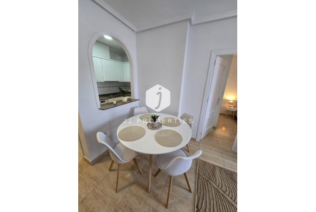 Resale - Apartment / flat -
Torrevieja - Torreblanca