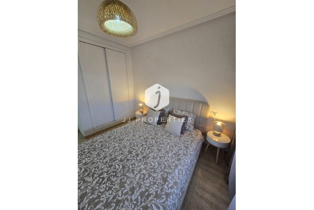 Resale - Apartment / flat -
Torrevieja - Torreblanca